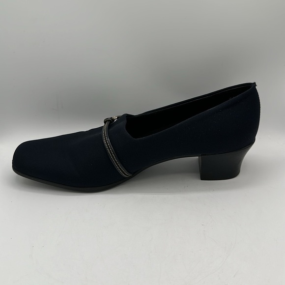 Munro American navy Cindi block heel pumps, size 7M - Picture 4 of 8